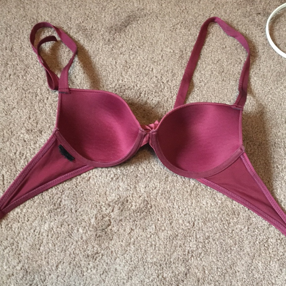 Maroon bikini - Picture 2 of 3